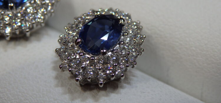 Ptサファイアピアス石留