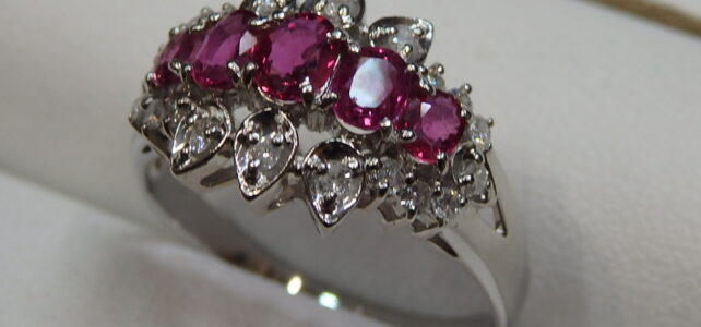 Pt赤色石リングサイズ直し