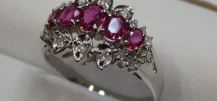 Pt赤色石リングサイズ直し Pt赤色石リングサイズ直し