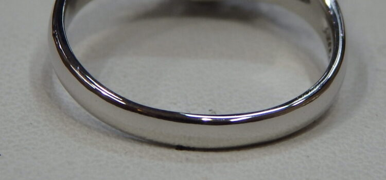 Pt赤石リングサイズ直し